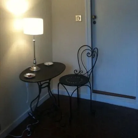 Romantic Paris Apartment, Large 1 Bedroom On The Chic Ile Saint Louis * Parigi